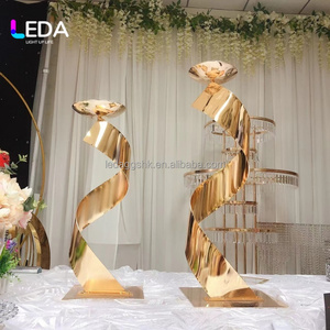 Centro de Mesa LEDA de Lujo, de Hierro, Alta Calidad, Tamaño Personalizado, Dorado Brillante, con Diseño de Flores, para Decoración de Eventos, Entrega Rápida - Product Image 3