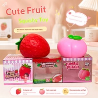 Groot formaat realistisch schattig perzik-aardbei PVC-knijpspeelgoed, superzachte fruitvormige ornamenten voor stressverlichting, 3+ jaar
