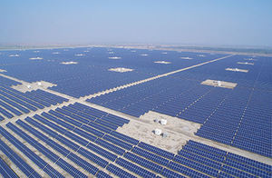 Módulo Fotovoltaico de Media Celda 605W 610W 620W 625W Bifacial Doble Vidrio Solar JAM66D45 LB Paneles Solares JA - Product Image 5