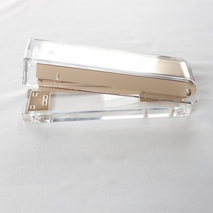 <span class=keywords><strong>Ethicon</strong></span> เครื่องเย็บกระดาษทรงกลมอะคริลิคใสสีรุ้งใช้พืชไร่ด้วยมือเครื่องเขียนสำนักงานและโรงเรียนที่มีน้ำหนักเบาสำหรับเด็ก - Product Image 2