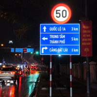 Signalisation routière réfléchissante en aluminium personnalisée, haute visibilité, panneaux Stop, limitation de vitesse, d'avertissement et de guidage, certifiés ISO 9001
