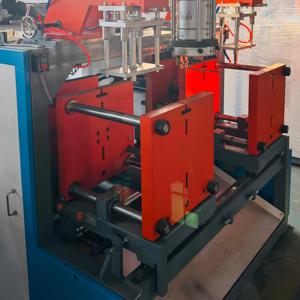 Fabricant professionnel de machines de soufflage en Chine pour la fabrication de bidons en plastique HDPE/PP/ABS, de bouteilles d'<span class=keywords><strong>eau</strong></span> et de fûts chimiques - Product Image 4