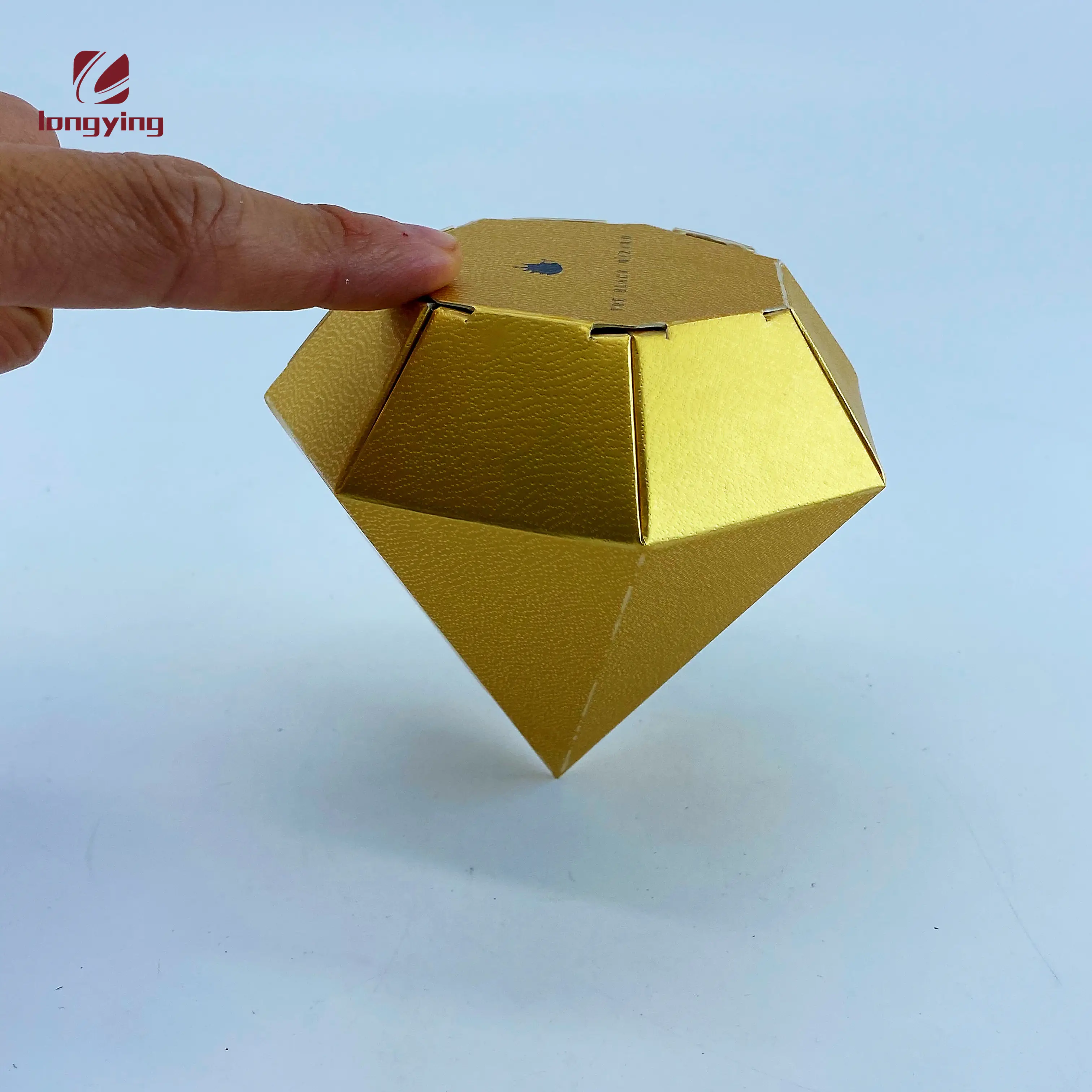 Benutzerdefinierte luxus 350gsm goldene karton papier mit präge prozess edelstein diamant form für schokolade candy hochzeit geschenk verpackung