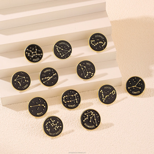 Broche <span class=keywords><strong>de</strong></span> aleación <span class=keywords><strong>de</strong></span> doce constelaciones al por mayor personalidad creativa letras doradas pintura insignia técnica <span class=keywords><strong>de</strong></span> fundición chapada en oro - Product Image 1