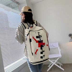 Sac à dos de grande capacité pour femmes, sac de voyage de sport noir avec compartiment intérieur, sangles détachables pour les voyages de loisirs - Product Image 2