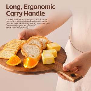 Tagliere in Legno di Acacia con Foro per Appendere, Ideale per Servire Carne, Pane o Verdure - Product Image 4