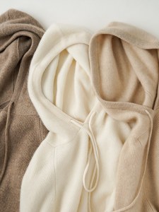 <span class=keywords><strong>Pull</strong></span> tricoté personnalisé pour <span class=keywords><strong>femme</strong></span>, style coréen, coupe ample, super doux, épaissi, à capuche, avec épaules dénudées, couleur unie, pour l'automne et l'hiver - Product Image 4
