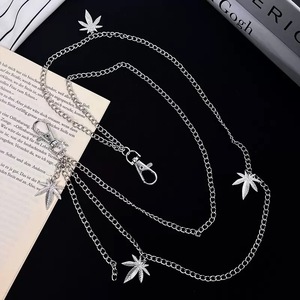 โซ่คล้องกางเกงพร้อมจี้รูปใบเมเปิ้ล สองชั้น ทำจากโลหะผสม ใช้เป็นเครื่องประดับเอวสำหรับแฟชั่นฮิปฮอป สไตล์สปริง 2025 - Product Image 3