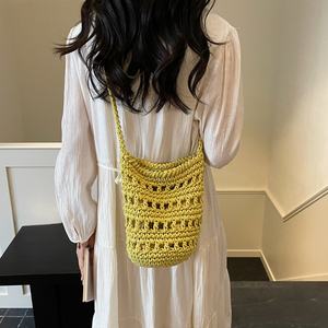 Nuevo Bolso de Hombro Tipo Cubo de Ganchillo para Mujer, Tejido con Hilo de Algodón Calado, Estilo Bohemio, Ideal para Playa y Viajes - Product Image 4