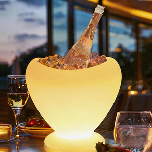 Ember Es LED Pesta Besar Komersial, Rotomolding, Pengisian Daya USB, Lampu Berkedip Multi-Warna, Efek Menarik untuk Restoran & Wine - Product Image 1