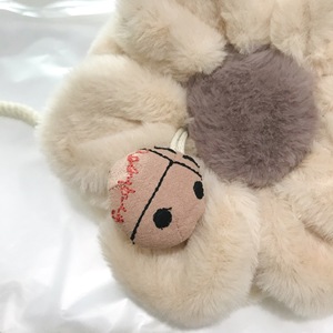 Nouveau sac à bandoulière en peluche en forme de fleur de dessin animé <span class=keywords><strong>avec</strong></span> fermeture éclair, petit pendentif en forme de <span class=keywords><strong>bug</strong></span>, mini sac à bandoulière unisexe pour enfants, mignon, tendance rock - Product Image 4