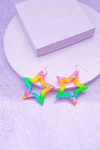 ต่างหูเรซิ่นมีสไตล์ น้ำหนักเบา ดีไซน์แฮนด์เมดสุดอินเทรนด์ เหมาะสำหรับสวมใส่ลำลองและเป็นเครื่องประดับแฟชั่น - Product Image 2