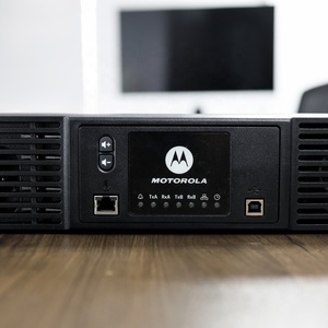 Motorola SLR8000 <strong>Repeater</strong> UHF VHF DMR Digital Analog Two Way Radio Long Range Base Station for Commercial Use - Product Image 2