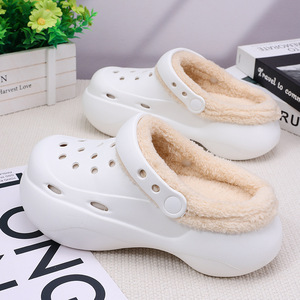 Zuecos Crocs con Plataforma, Negros, Suela Gruesa, Cálidos, Fáciles de Poner, Zapatos Cómodos de EVA para Mujer, para Uso Casual en el Hogar - Product Image 5