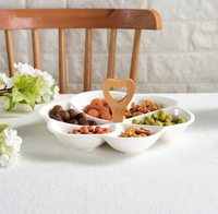 Plat à collation de table en céramique blanche avec manche en bois 6 sections Condiment Apéritif Dip Poignée de service