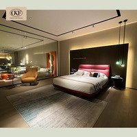 OKF Italienisches Luxus-Minimalistisches Queensize-Bettset Vollständig Massivholzrahmen Verstellbar Rosé-Rotes Echtleder Romantisches Schlafzimmermöbel