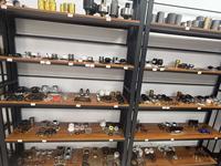 Kits de réparation de plaquettes de frein en acier, vente chaude, fourniture directe usine pour semi-remorques à essieux SAF et pièces de camions poids lourds.