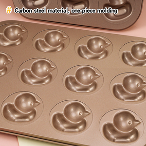 Molde para hornear pasteles antiadherente dorado de 6 patitos al por mayor, molde para hornear en horno de acero al carbono con molde de pato DIY tridimensional - Product Image 4