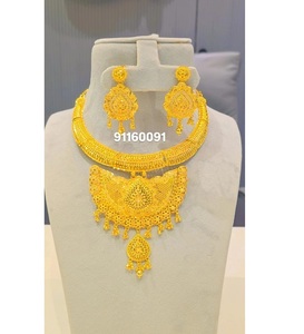 Conjunto de joyas de diamantes de 4 piezas chapadas en oro moderno para fiesta de boda de compromiso de mujer-diseño artístico moda india - Product Image 5