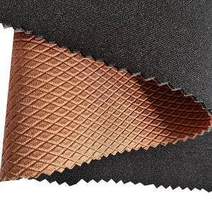 Giày cao su tổng hợp hiệu suất cao với đế được gia cố để tăng cường độ bền và thoải mái - Product Image 1