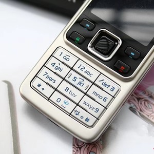 Téléphone GSM2G de secours pour seniors avec écran inférieur à 4,0 pouces, téléphones à fonctions de base, téléphone mobile d'entrée de gamme - Product Image 4