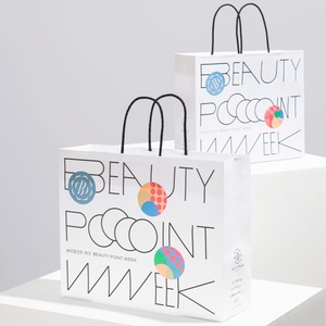 ถุงกระดาษคราฟท์พิมพ์ลายแบบกำหนดเองเป็นมิตรกับสิ่งแวดล้อมสำหรับช้อปปิ้ง/ของขวัญบรรจุภัณฑ์โลโก้สีน้ำตาลดำมีด้ามจับบิด - Product Image 2