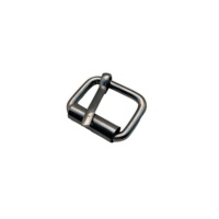 Vente en gros de boucles à ardillon trapézoïdales classiques et tendance en alliage de zinc chromé de 22 mm, ajusteurs à rouleaux multifonctionnels, accessoires de sac de haute qualité