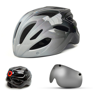 <span class=keywords><strong>Casco</strong></span> de bicicleta de alta <span class=keywords><strong>calidad</strong></span> al por mayor y bajo <span class=keywords><strong>precio</strong></span>, <span class=keywords><strong>casco</strong></span> de bicicleta Protector de seguridad de color personalizado para hombres y mujeres - Product Image 1