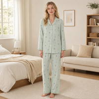 Set Loungewear Baru Motif Hati Abu-abu Lembut Bahan Bernapas Kerah Notch Atasan Kancing Celana Panjang untuk Musim Panas Gugur Sehari-hari