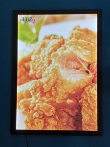 Caja de Luz LED Personalizada con Marco Negro, Caja de Luz para Menú de Restaurante, Letrero Publicitario Iluminado Ultrafino para Tienda de Comida Rápida - Product Image 1