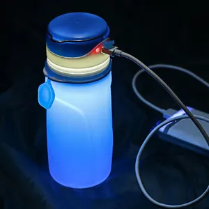 Sıcak satış popüler silikon katlanabilir fincan LED aydınlatma kamp su ısıtıcısı fonksiyonel USB şarj aydınlık su şişesi bardak