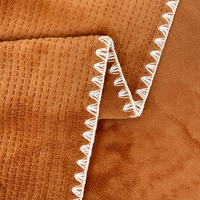 Couverture en flanelle à carreaux en microfibre super douce 100% polyester tricotée sur mesure Shell Edge, portable, quatre saisons