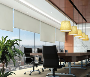 Les ventes directes d'usine peuvent être utilisées comme tissu en <span class=keywords><strong>fibre</strong></span> <span class=keywords><strong>de</strong></span> <span class=keywords><strong>verre</strong></span> enduit <span class=keywords><strong>de</strong></span> PVC ignifuge et ignifuge <span class=keywords><strong>sur</strong></span> les rideaux - Product Image 2