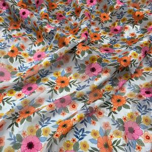 Vente en gros de mousseline de soie polyester personnalisé fleurs coupées impression numérique <span class=keywords><strong>tissu</strong></span> <span class=keywords><strong>au</strong></span> mètre <span class=keywords><strong>pour</strong></span> les femmes - Product Image 3