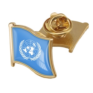 Spilla Personalizzata Bandiera Nazioni Unite Placcata Oro, Distintivo a Cupola Smaltato, Serie Bandiere del Mondo, Oggetto da Collezione Artistico, OEM ODM - Product Image 2