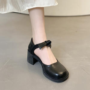 <span class=keywords><strong>Chaussures</strong></span> en cuir pour femmes élégantes/ballet à grosse tête vintage à talons hauts nouvelle tendance à la mode tempérament petite fée à nœud noir - Product Image 2