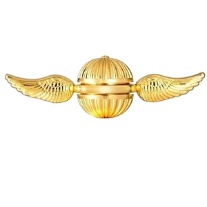 Spinner de Dedo Snitch con Forma de Copa de Metal y Alas de Ángel para Niños y Niñas, Venta al por Mayor - Product Image 1