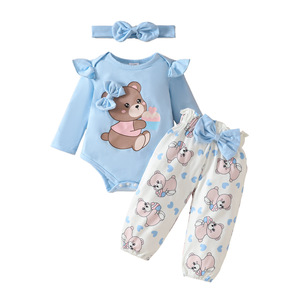 Conjunto de ropa para niña: mono de manga larga con estampado de oso, pantalones con estampado de corazones y diadema con lazo, ropa infantil para primavera y otoño - Product Image 3