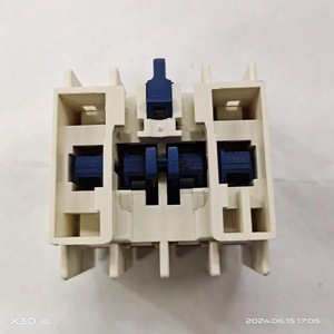 คอนแทคเสริมของชไนเดอร์ อิเล็คทริค รุ่น LADN226 2NO 2NC แบบติดตั้งบนราง Din - Product Image 5