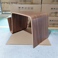 Table basse de thé de stockage en bois de teck incurvé minimaliste pour des meubles de salon