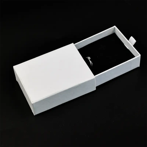 Logotipo personalizado Caixa De Jóias De Papel De Luxo Papelão Moderno para Anéis Brincos Colares com Laminação Matt Embossing <span class=keywords><strong>Box</strong></span>