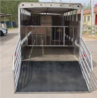 Remorque de transport d'animaux et de bétail de 5 tonnes à 3 essieux avec cadre d'escalade pratique