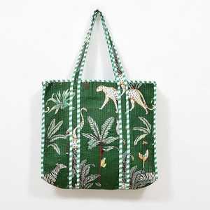 Kit de Maquillaje de Algodón 100% Puro de Primera Calidad para Mujer, Estampados de Animales y Flores, Correa de Hombro, Diseño Ligero con Cierre - Product Image 5