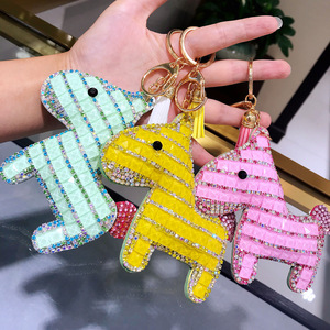 Vente en gros de pendentifs de sac à cadeaux porte-clés de voiture à la mode créative porte-clés de poulain mignon porte-clés de cheval bling-bling féminin - Product Image 3