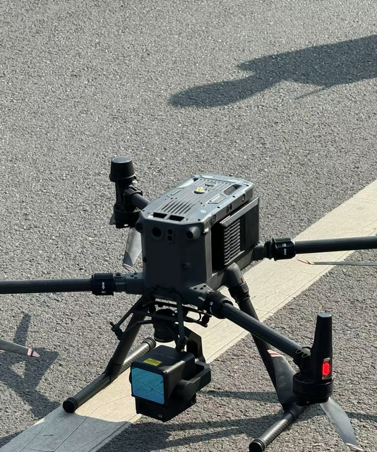 Original Global Matrice 350 RTK Three Payloads Simultaneously Fit for Zenmuse V1 S1 P1 L1 L2 H20 H20N H30series and More