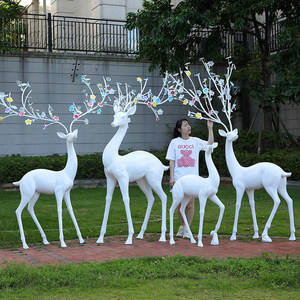 Sculpture géométrique abstraite en fibre de verre, imitation bronze, cerf simulé, faite à la main, pour aménagement paysager et jardin - Product Image 4