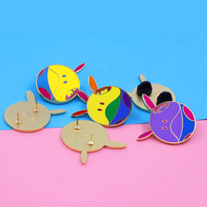 Venta al por mayor <span class=keywords><strong>de</strong></span> broches <span class=keywords><strong>de</strong></span> pelo <span class=keywords><strong>de</strong></span> unicornio <span class=keywords><strong>de</strong></span> esmalte duro suave personalizados alfileres <span class=keywords><strong>de</strong></span> cola <span class=keywords><strong>de</strong></span> unicornio - Product Image 6