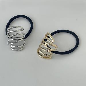 <span class=keywords><strong>Bandeau</strong></span> de cheveux asymétrique pour femmes européennes américaines simples et élégantes Accessoires de corde à cheveux polyvalents <span class=keywords><strong>Bandeau</strong></span> en caoutchouc élégant - Product Image 4