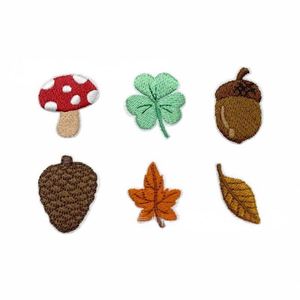 Parche Adhesivo Miniatura con Diseño de Hongo, Castaño, Trébol de Cuatro Hojas y Hoja de Arce para Decoración de Ropa, Zapatos y Sombreros - Product Image 1