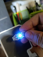 Lampu LED Kontrol Magnetik Warna-warni Model DIY RGB Dapat Berubah Sensor Mini Tersembunyi USB Isi Ulang Gundam Diorama